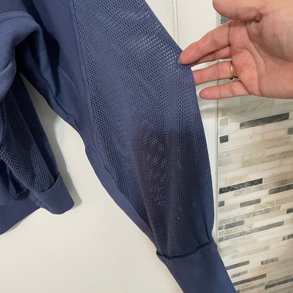 Daily Practice by Anthropologie Navy Marine oversized mesh back yoga Shirt Lg - Picture 8 of 16
